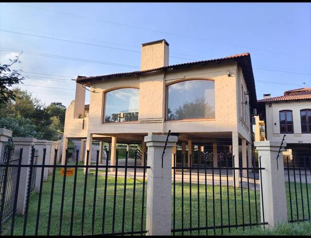 OFFICE FOR SALE IN LYNNWOOD RIDGE